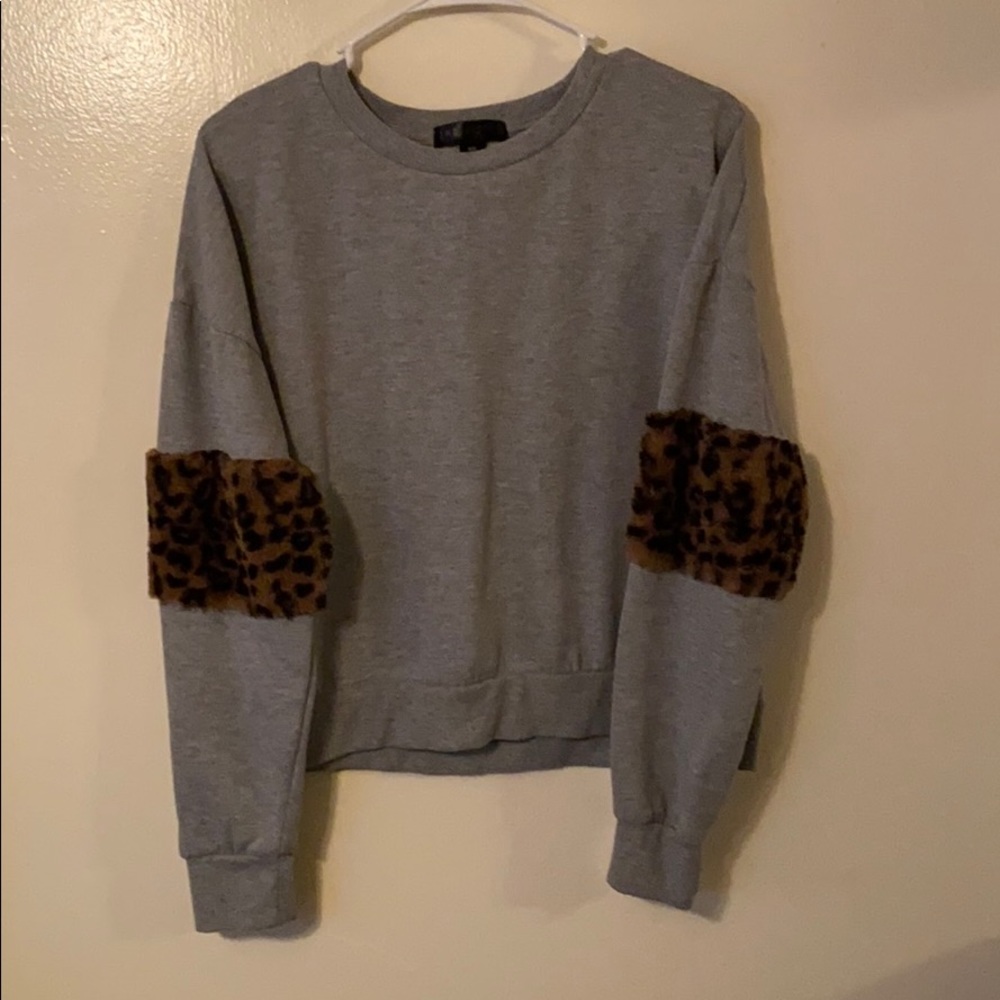 Crew neck sweater
